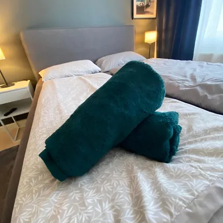 Moderne Naehe Hauptbahnhof 林茨