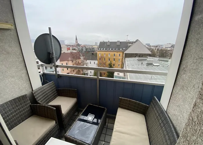 Moderne Naehe Hauptbahnhof Linz